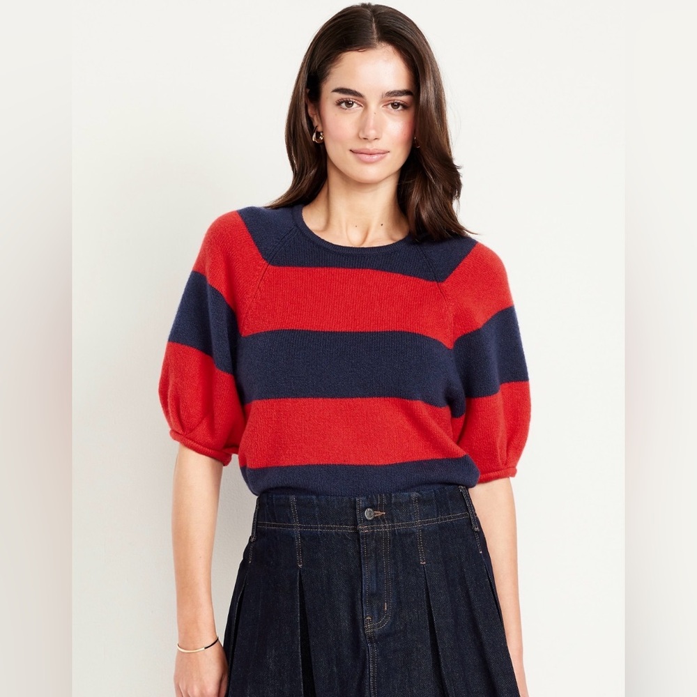 Old Navy SoSoft Cropped Puff Sleeve Sweater